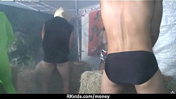 Hot sexy amateur babe needs a lift and takes cash 30