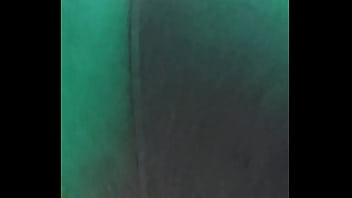 Descubro a mi novio pajeandose con mi gemela le dara el cuero para complacernos a las dos