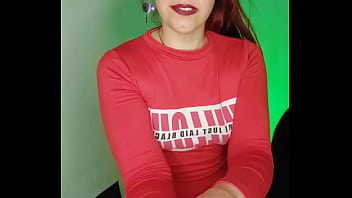 Descubro a mi novio pajeandose con mi gemela le dara el cuero para complacernos a las dos