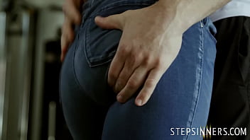 Stepbro you fuck me and i'll clean the bathroom