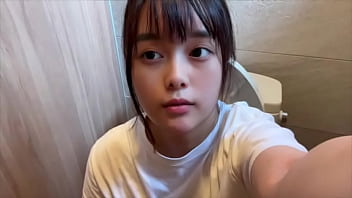 【ト◯レオナニー】もうまんこがくちゅくちゅになるくらいオナニーしてしまいました…。今日も沢山潮でちゃったな。