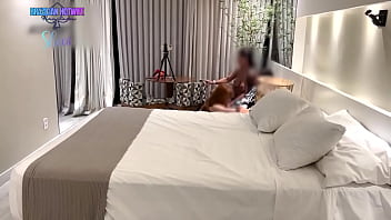 Hoje foi a minha vez de assistir o meu marido fuder a novinha