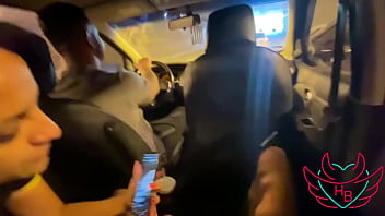 Mamou o enteado enquanto o corno dirigia