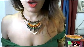 Indian girl hot romantic webcam sceen1