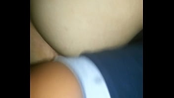 Guy fuckin gurla wet pussy