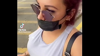 La encontré en tik eh ise un mix de yarelyx