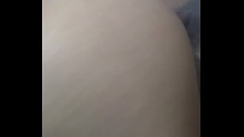 Sentando deliciosamente