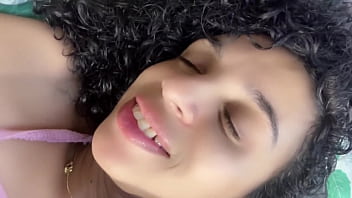 Akira sanches naquele boquete gostoso tirou a camisinha pra sentir a porra do binho hot