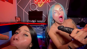 Competencia de quien chupa mejor una verga anita miller