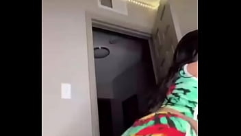Big booty twerking