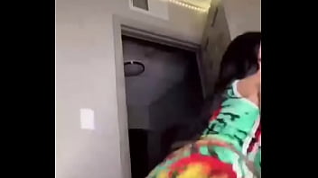 Big booty twerking