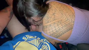 Levo multa por estar dirigindo e alguém estar chupando minha rola comente