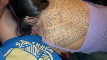 Levo multa por estar dirigindo e alguém estar chupando minha rola comente