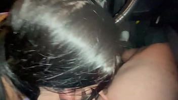 Levo multa por estar dirigindo e alguém estar chupando minha rola comente