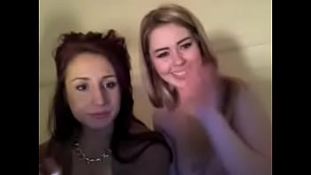 Two lesbian licking pussy for the cam