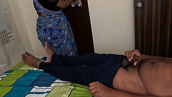 Servant jerking student cock in hostel