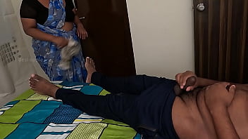 Servant jerking student cock in hostel