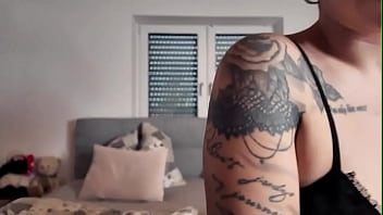 Mit meinem dildo habe ich meine p*ssy so hart gef*ckt dass ich vor lust beben musste stell dir ich nehme d