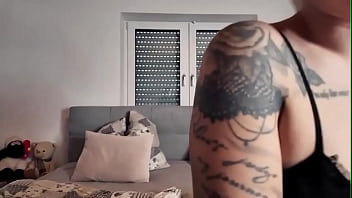 Mit meinem dildo habe ich meine p*ssy so hart gef*ckt dass ich vor lust beben musste stell dir ich nehme d