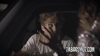 Geeky conspiracy theorist analed by female extra terrestrial