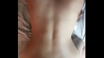 Dejo que mi amigo me haga sexo anal que delicioso se siente