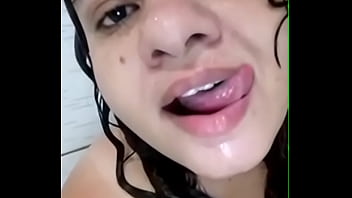 Masturbando a bucetona