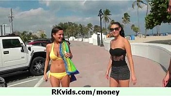 Show us some pussy i'll give you cash 3