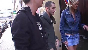 Sexy girl double fucked by two big dicks hc 17 02