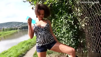 Nude girl ballsucking