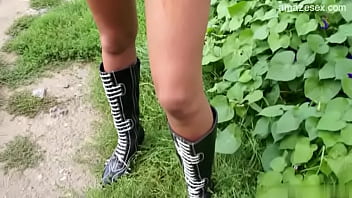 Nude girl ballsucking