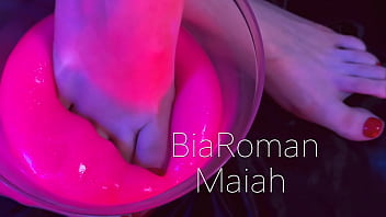 Messy foot play to make you hard