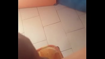 Tatiana travesti toc&aacute;ndose la polla en ibiza