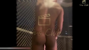 Corno decidiu dar um preto com a rola grossa para foder sua esposa putinha transa na sacada para o marido ouvir do andar de baixo xvideos