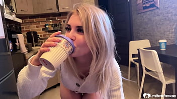 My girl really know hot to suck my cock