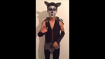 El mapache concurso al extremo por bajo de gene simmons