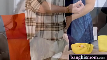 Dinner table turns into foursome with horny milfs and stepsons