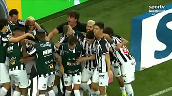 Hulk enraba poodles sem dó nenhum