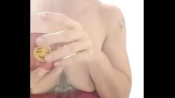 Bonjour mes coquins je vous offre le café