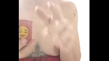 Bonjour mes coquins je vous offre le café