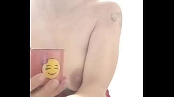 Bonjour mes coquins je vous offre le café