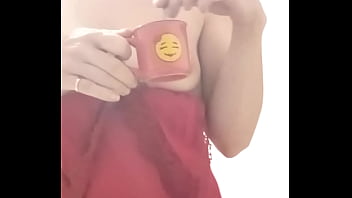 Bonjour mes coquins je vous offre le café