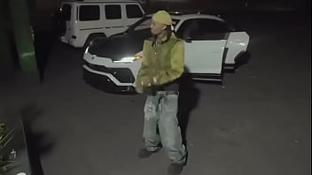 Playboi carti ur the moon