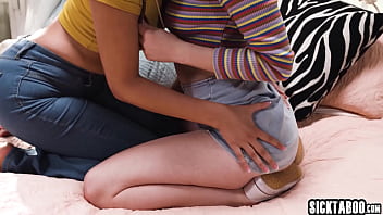 Big booty latina licked babes pussy after kissing