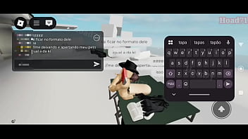 Quarteto com três putinhas gostosas e submissa ao meu pau roblox