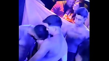 Dónde Lo Prohibido Parece Real thumbnail