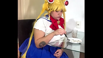 Chubby sailor moon ripping nasty farts