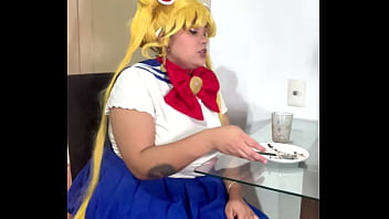 Chubby sailor moon ripping nasty farts