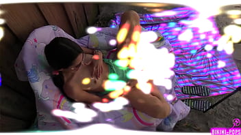 Bikini pops "sugar baby"