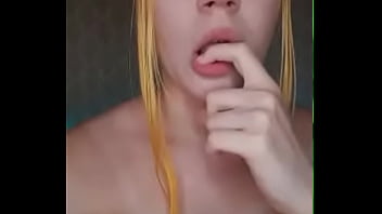 Телочка забыла вырубить skype Телочка забыла вырубить skype