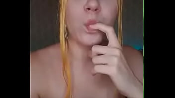 Телочка забыла вырубить skype Телочка забыла вырубить skype